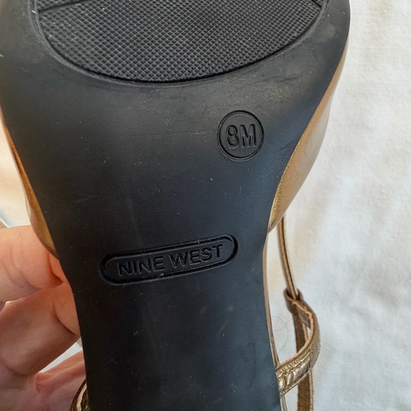 Nine West Metallic Gold Bronze Slingback Kitten Heels size 8 - Picture 3 of 13